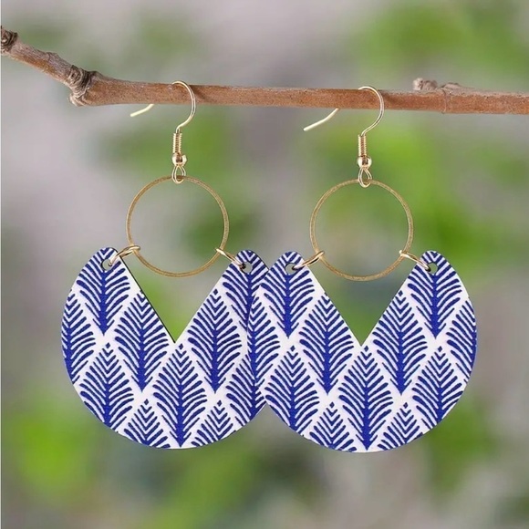 Boho Chic Earrings - Picture 5 of 5